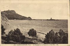 CPA Saint Raphael Var Le Semaphore du Dramont et l'Ile d'Or 