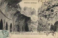 CPA Frejus Detail interieur des Arenes Grande Galerie 