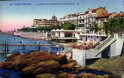CPA Saint Raphael Les Bains et le Boulevard Felix Martin 