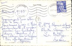 CPM Auxerre La Rue de l'Horloge Laiterie Cremerie