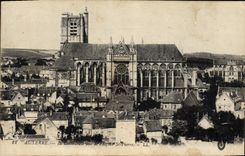 CPA Auxerre La Cathedrale vue de l'Eglise St Pierre 