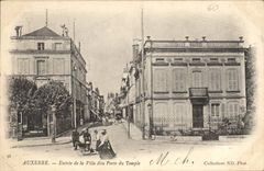 CPA Auxerre Entree de la ville dite Porte du Temple 