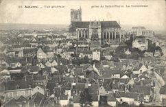 CPA Auxerre Vue generale prise de Saint Pierre la Cathedrale 