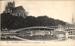 CPA Auxerre la Passerelle et la Cathedrale 
