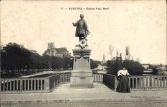 CPA Auxerre Statue Paul Bert 