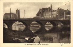 CPA Auxerre le Pont de la Tournelle Lavandieres