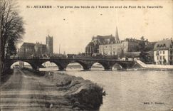 CPA Auxerre vue prise des Bords de l'Yonne en aval du Pont de la Tournellle 