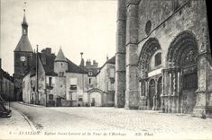 CPA Avallon Eglise Saint Lazare et la Tour de l'Horloge 