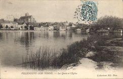 CPA Villeneuve sur Yonne Les Quais et l'Eglise 