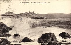 CPA Antibes Les Vieux Remparts 