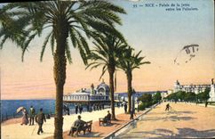 CPA Nice Palais de la Jetee entre les Palmiers 