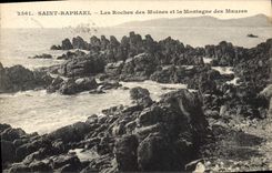 CPA Saint Raphael Les Roches des Moines et la Montagne des Maures 