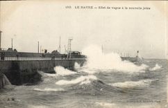 CPA Le Havre Effet de vague a la nouvelle jetee 