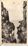 CPA Ploumanach C du N Le Gouffre situe a la Pointe du Diable 