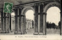 CPA Versailles Palais du Grand Trianon Le Peristyle 
