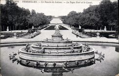 CPA Versailles Le Bassin de Latone Le Tapis Vert et le Canal 