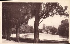 CPA Meaux Promenade des Trinitaires Vue sur la Marne et la Cathedrale 
