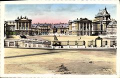 CPA Versailles Facade du Palais 