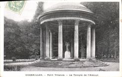 CPA Versailles Petit Trianon Le Temple de l'Amour 