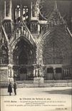 CPA Reims Marne Le portail de gauche et le grand portail de la Cathedrale apres le bombardement 