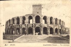 CPA Arles Amphitheatre Romain Vue exterieure 