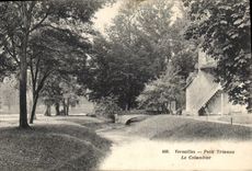 CPA Versailles Petit Trianon Le Colombier 