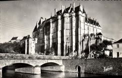 CPA La Vallee du Loir Chateaudun Eure et Loir Le Loir et le Chateau 