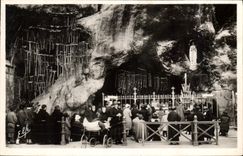 CPA Pyrenees Ocean Lourdes La Grotte 