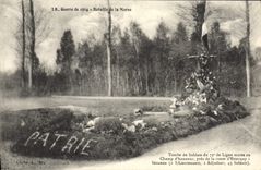 CPA Bataille de la Marne Tombe de soldats du 73eme de ligne Militaria
