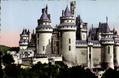 CPA Chateau de Pierrefonds Cote de la Chapelle 