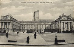 CPA Dijon Place d'Armes et hotel de Ville 