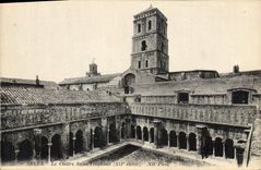 CPA Arles le Cloitre Saint Trophime XII siecle 