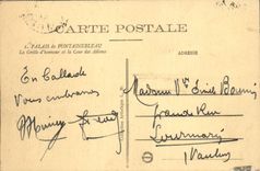 CPA Palais de Fontainebleau la grille d'honneur et la Cour des Adieux 