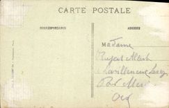 CPA La Guerre 1914 15 16 Amiens Somme La Cathedrale garantie contre le bombardement 