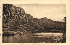 CPA Le Normandie Clecy l'Orne et le Chaine des Rochers des Parcs 