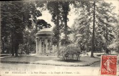 CPA Versailles Le Petit Trianon Le Temple de l'Amour 