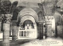 CPA Bayeux Crypte de la Ctahedrale ayant servi de Chapelle 