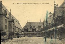 CPA Hotel Dieu Hospices de Beaune La Cour d'honneur 