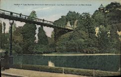 CPA Paris les Buttes Chaumont Artistique le Pont suspendu et la Belvedere 