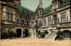 CPA Fecamp La Benedictine la cour d'Honneur 
