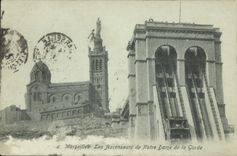 CPA Marseille Les Ascenseurs de Notre Dame de la Garde 