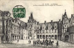 CPA Blois Le Chateau la cour d'Honneur sous le regne de Francois Ier 