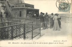 CPA Marseille Les Anscenseurs de N D de la Garde depart de la vierge 