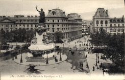 CPA Paris La Place de la Republique 