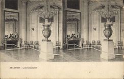 CPA Trianon L'Antichambre 