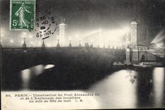 CPA Paris Illumination du Pont Alexandre III et de l'Esplanade des Inavalides un soir de fete de nui
