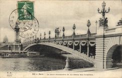CPA Paris Le pont Alexandre III Le Dome des Invalides 