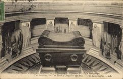 CPA Paris l'Hotel des Invalides Le Tombeau de Napoleon I 