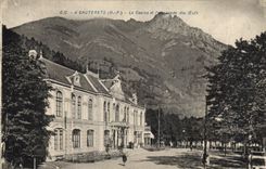 CPA Cauterets Hautes Pyrenees Le Casino l'Esplanade des Oeufs 