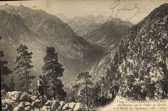 CPA Cauterets Vue prise de Peguere sur la Vallee de Gaube et le Viguemale 